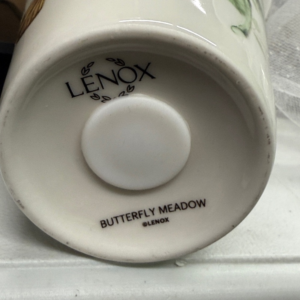 Lenox Batterfly Medow Floral Travel Mug with Lid - Picture 3 of 3